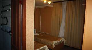 Гостиница Ланселот Санкт-Петербург Двухместный номер с 1 кроватью или 2 отдельными кроватями и душем-2